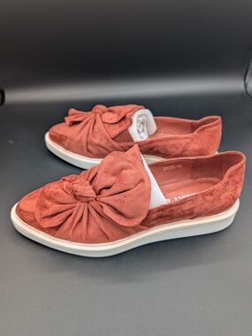 NWT Anthropologie Silent D Women’s Slip-On Bow Suede Sneakers - Rust - US 9.5